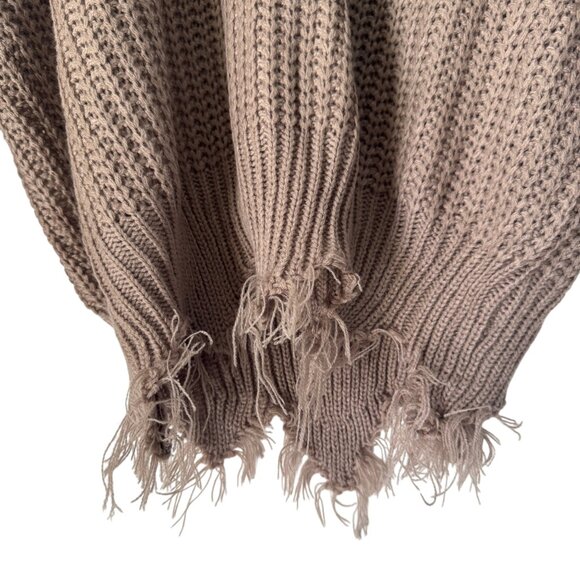 Main Strip Women's Distressed V Neck Knit Sweater, Size M NWT - Picture 3 of 8